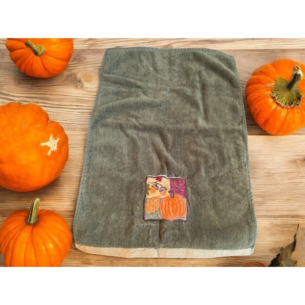 2 Olive Green Fall Pumpkin Towels , Hand towel and Fingertip towel